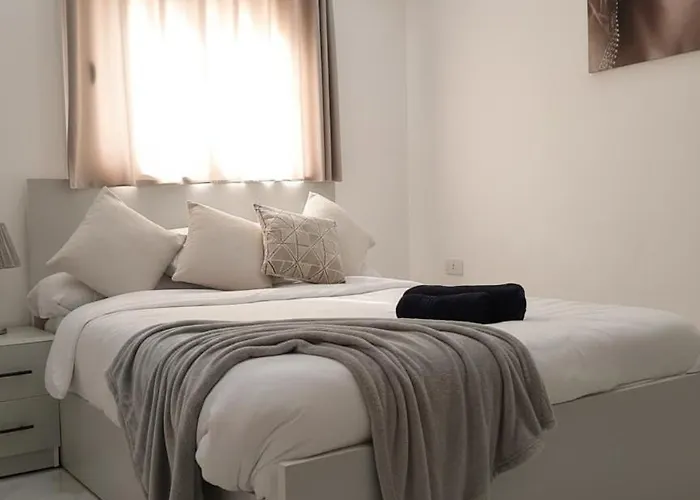 Apartman Stylish Gray Sea View 201