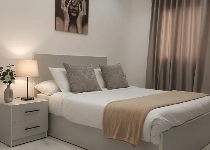 Stylish Gray Sea View 201 Apartman Gurdaka